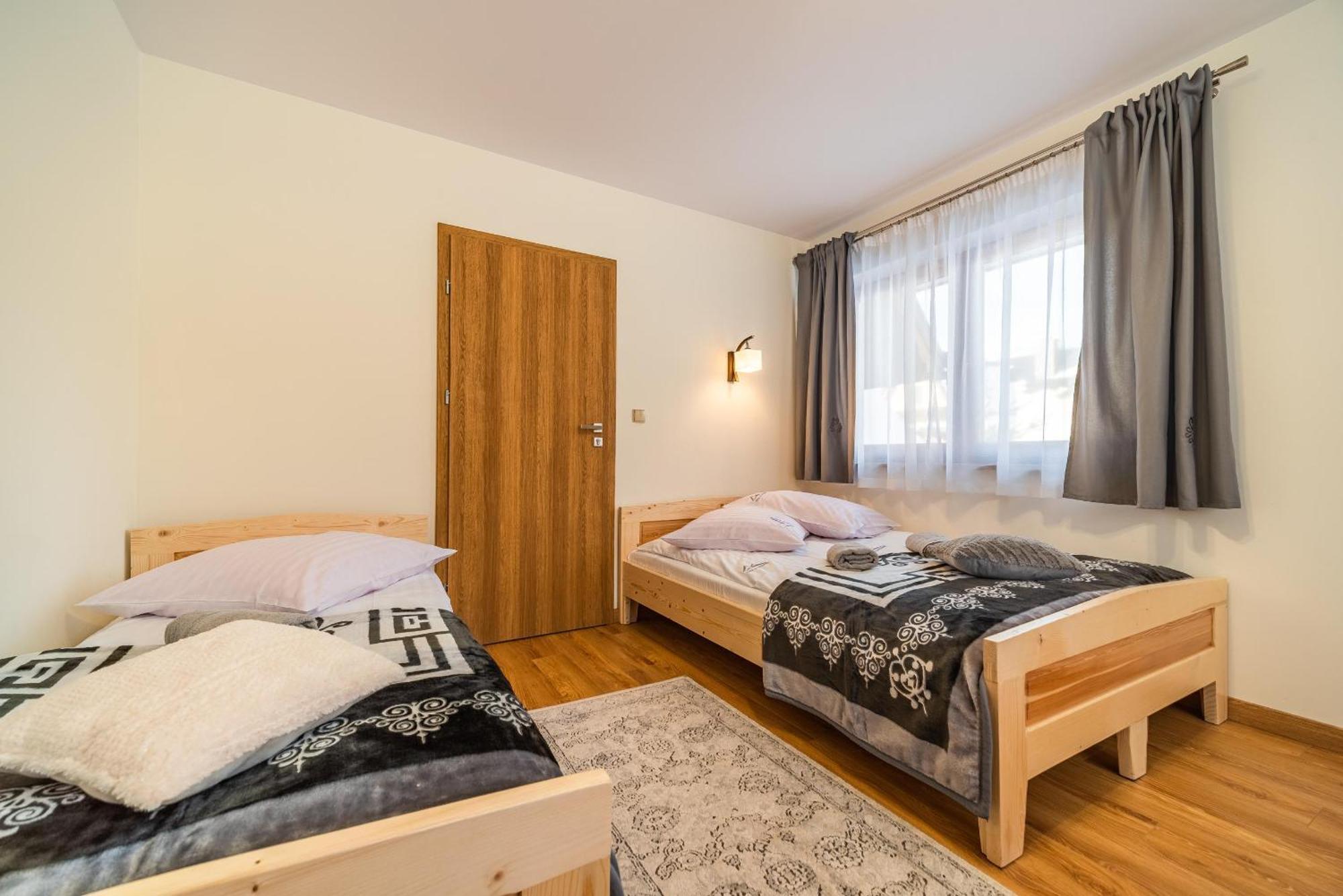 Willa Na Polanie Z Jacuzzi Koscielisko Luaran gambar